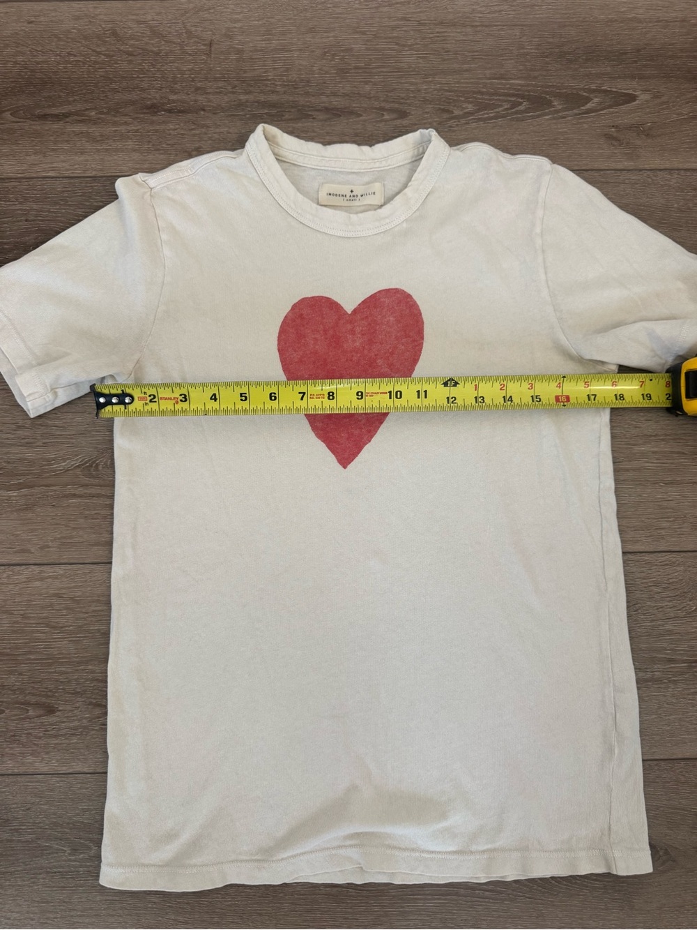 Imogene + Willie Heart Graphic Tee Small Cream Red Made In USA 100% Cotton - Picture 9 of 10